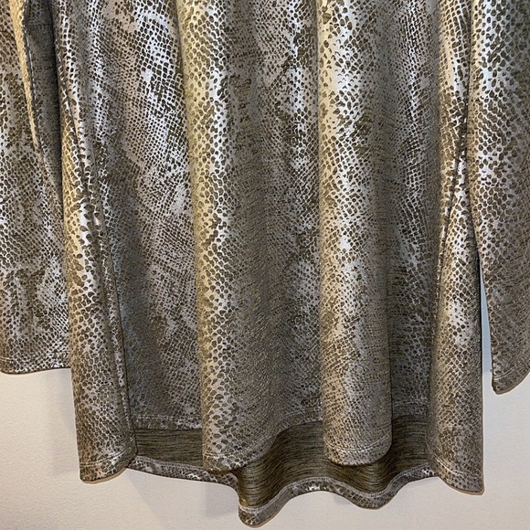 🌹A’LACARTE SILVER/TAN TUNIC BLOUSE - Picture 3 of 6